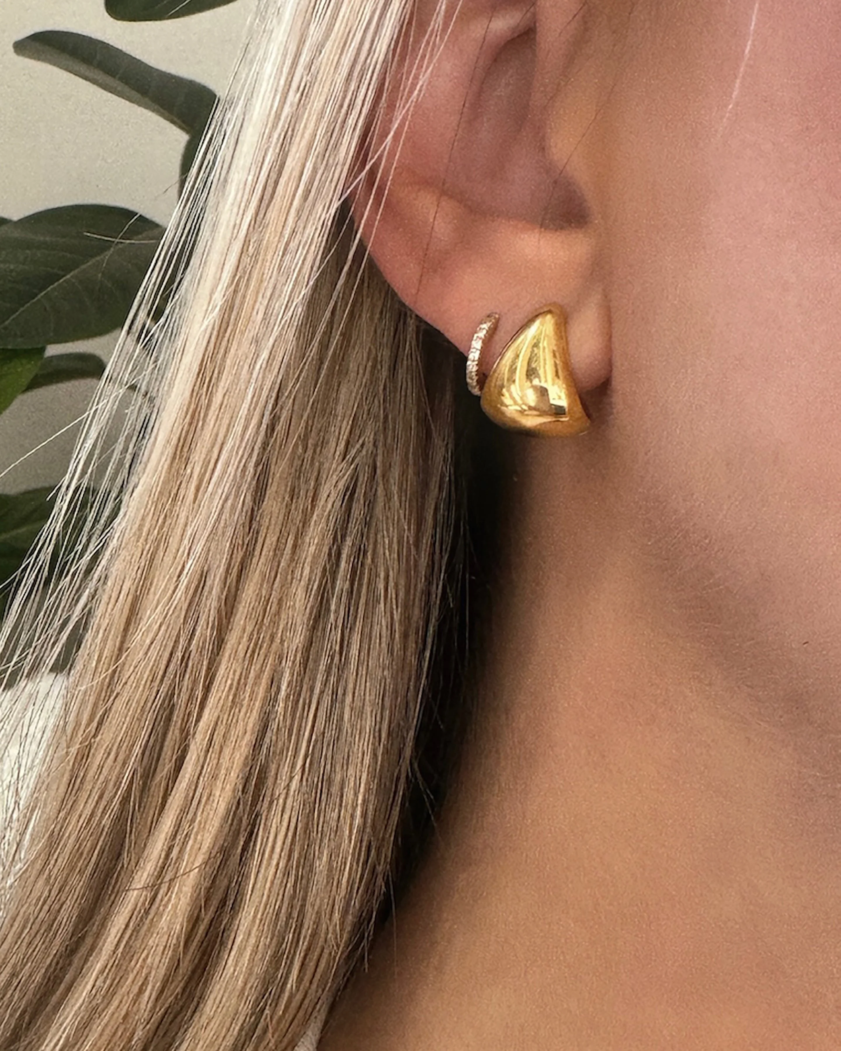 Petite Claw Hoops - Image 3