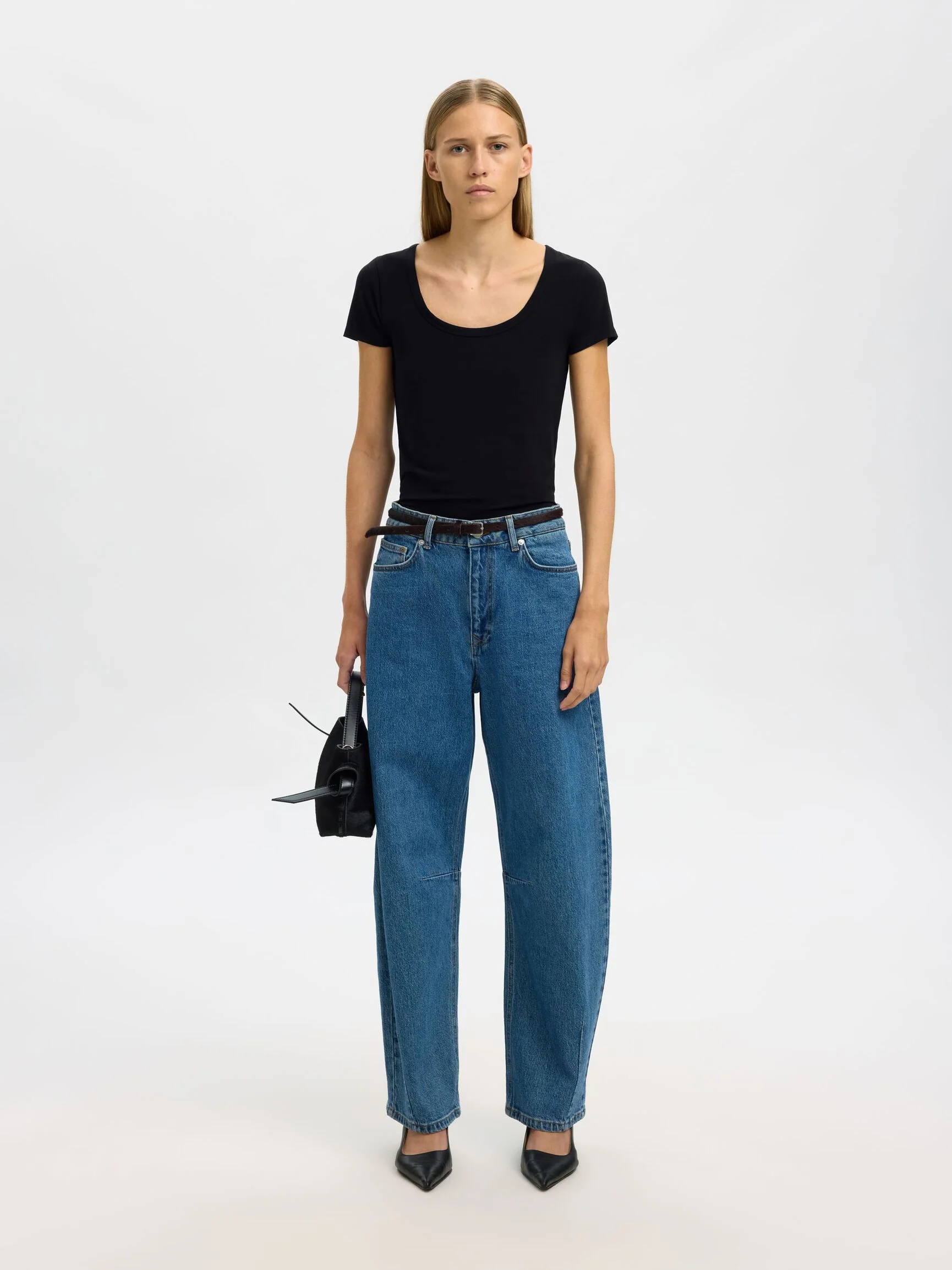 Manja U-Neck Tee - Image 3