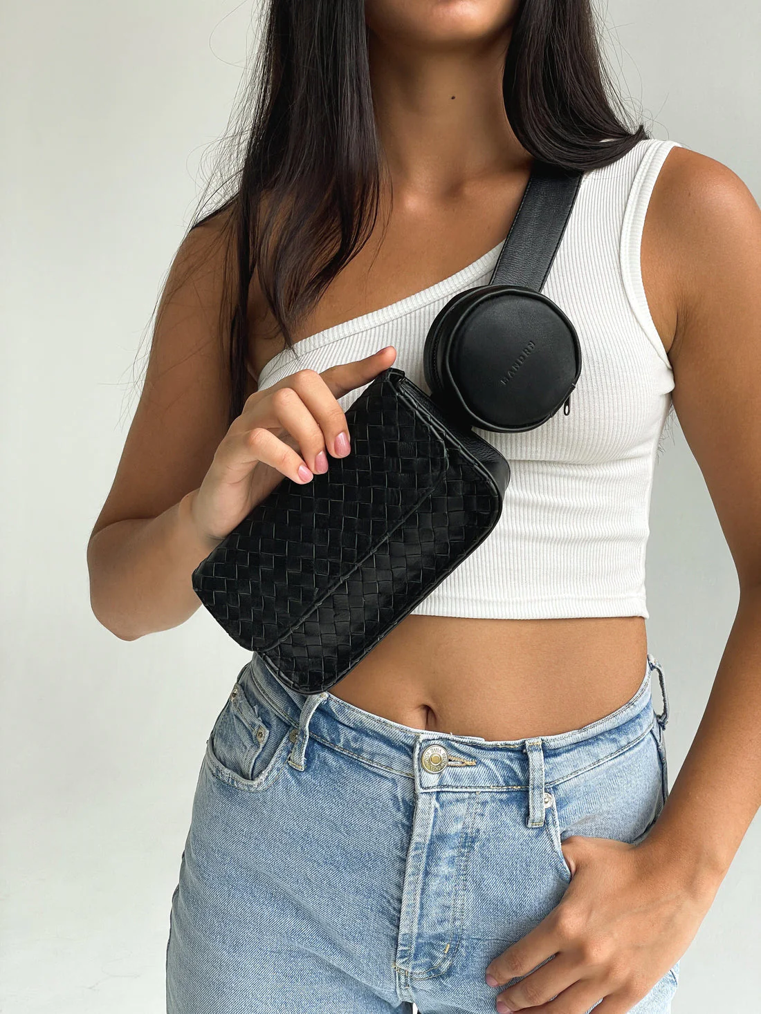 Rover Circle Pouch - Image 4