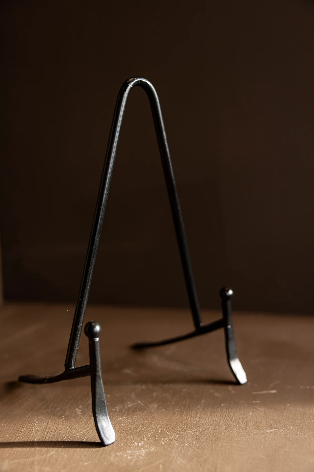 Iron Tabletop Easel